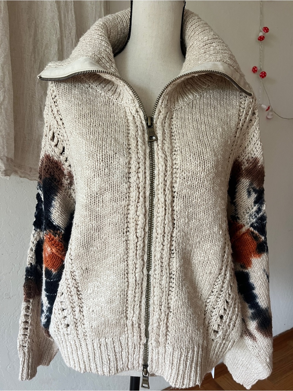 YFB cotton tie dyed sleeves  Manea zip up sweater cardigan medium